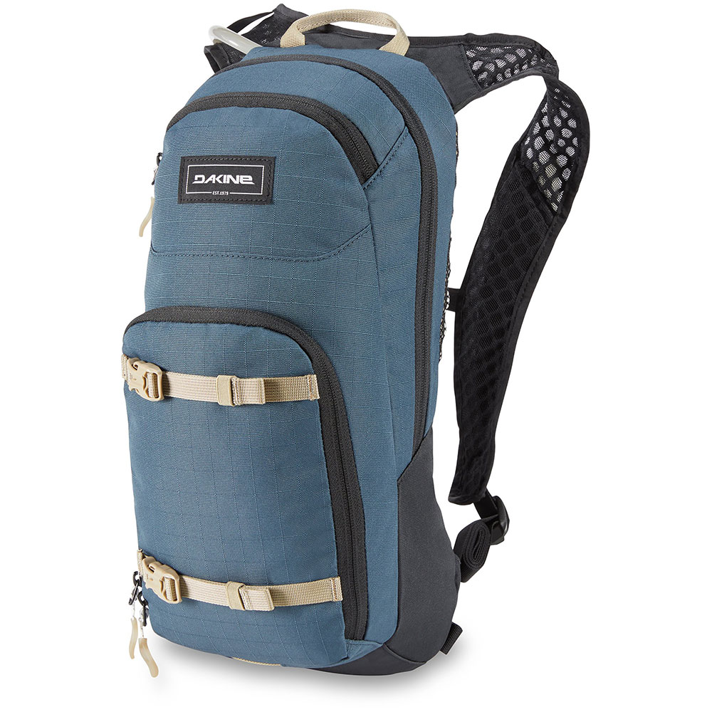 dakine 8l